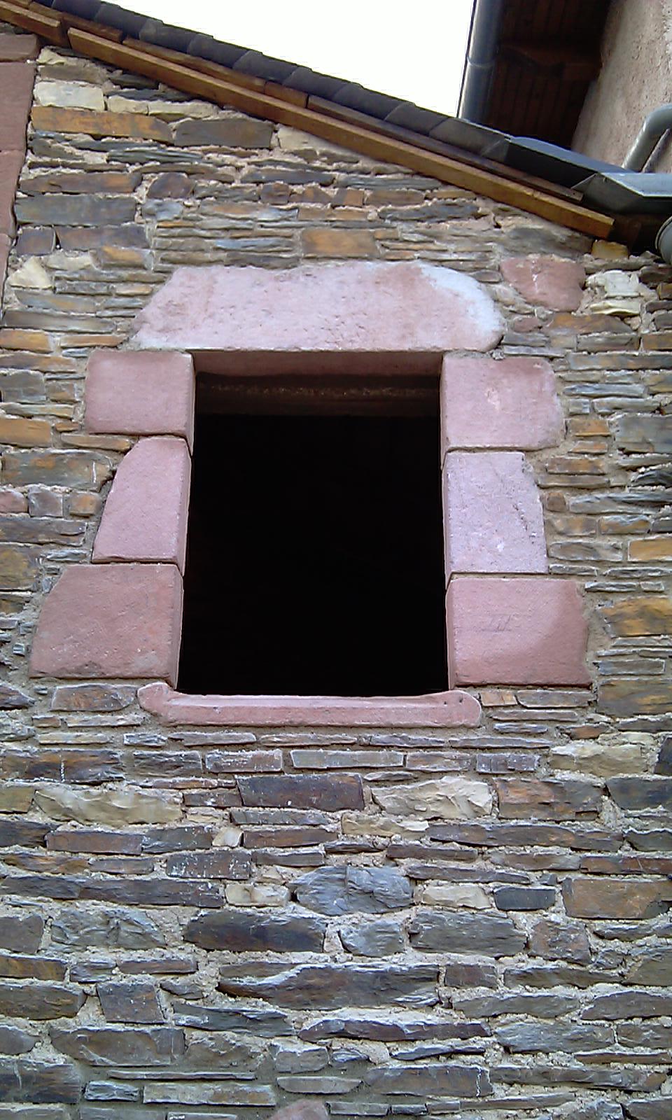 Création d'ouverture dans maçonnerie pierre